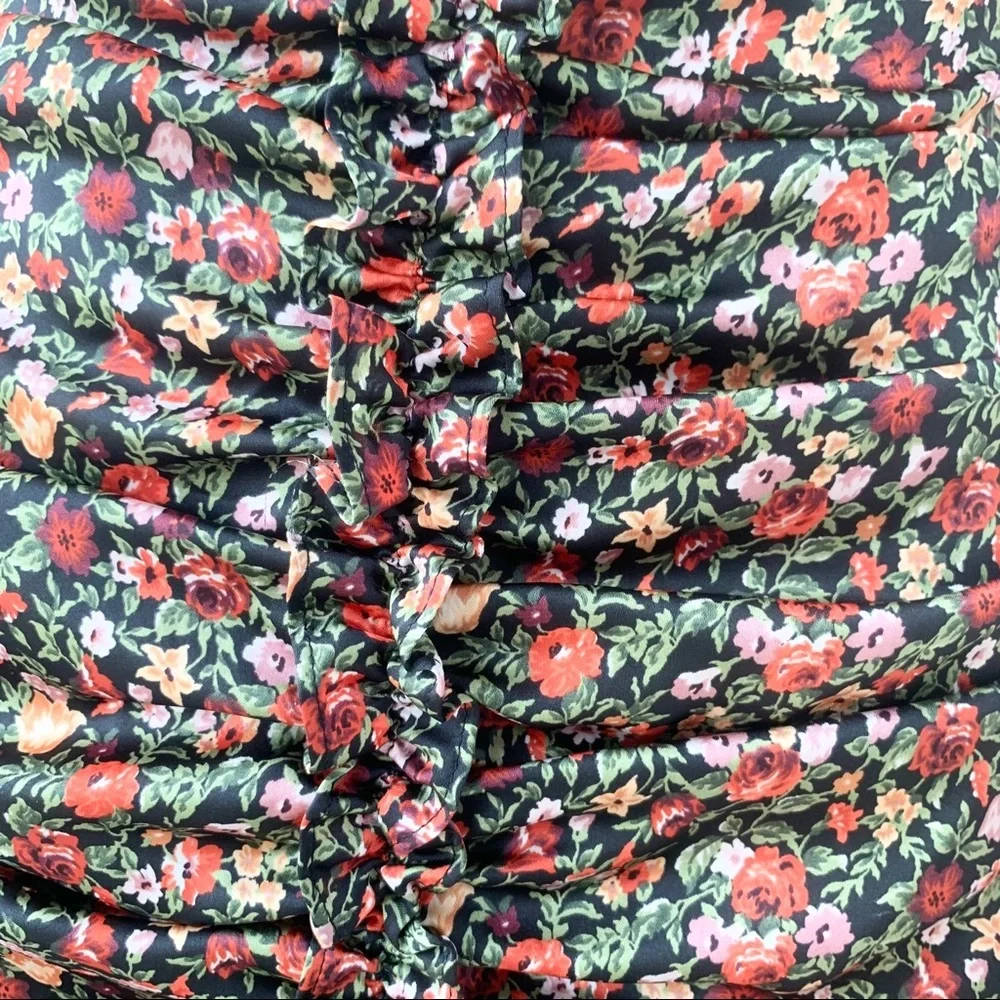 🌸New🌸 Zara Floral Dreaped Satin Mini Skirt Sz XS